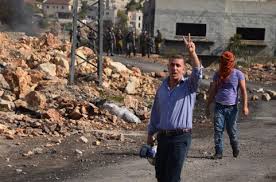 Un tribunal militaire condamne Murad Eshtewi à 10 mois de prison et à une amende de 10.000 shekels pour participation aux manifestations de Kufr Qaddum